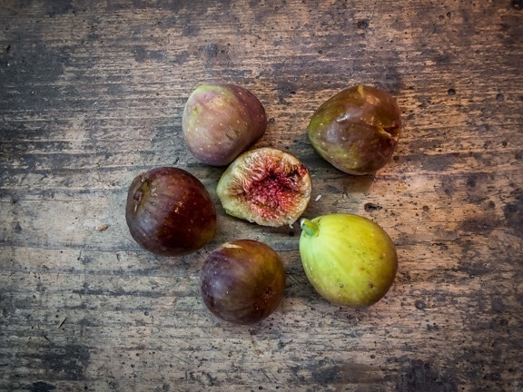 fruit, fig, delicious, sweet, produce, food, wood, nature, nutrition, upclose