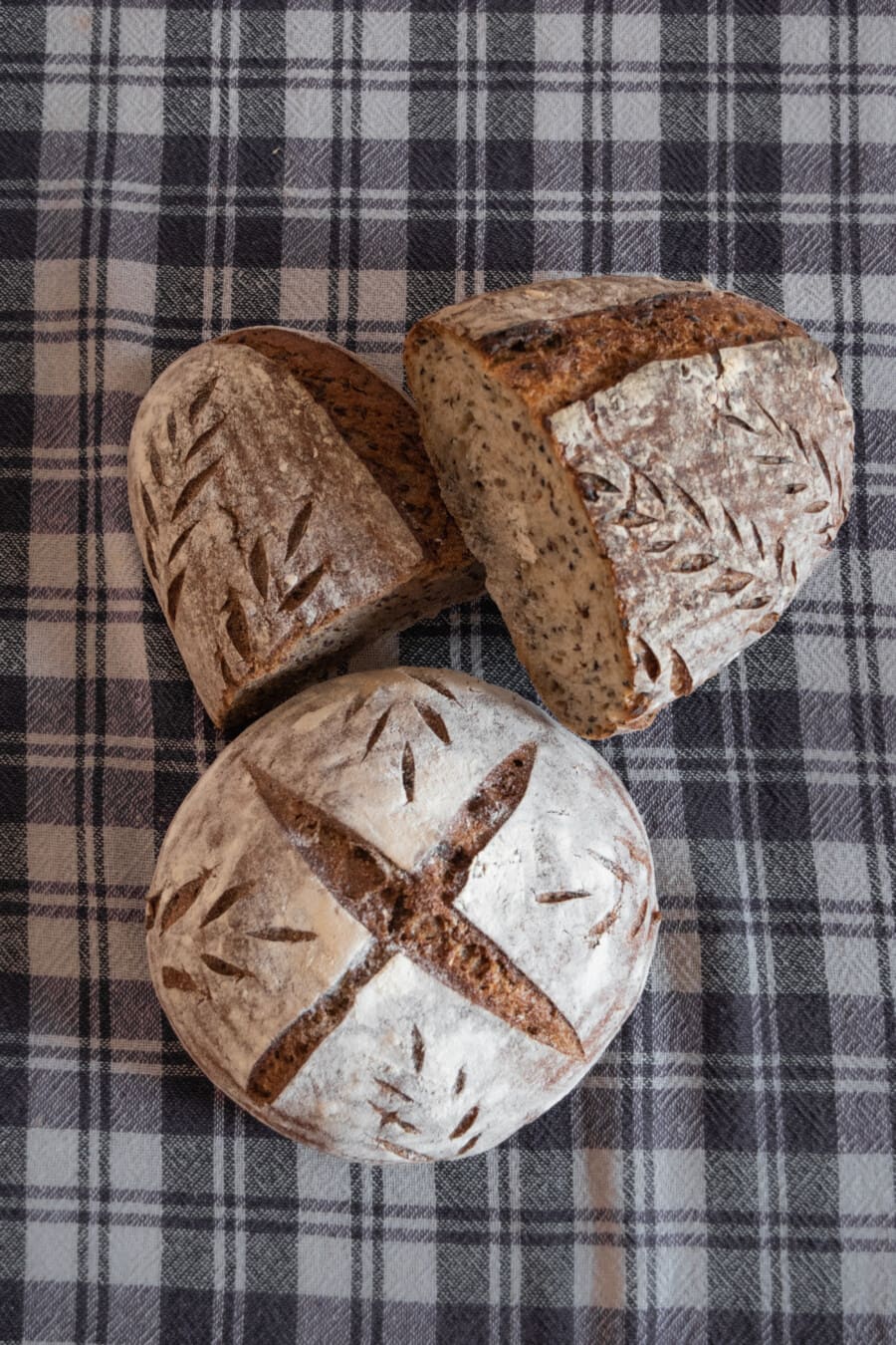 traditional, wholemeal bread, tablecloth, retro, bread, food, baking, homemade, wood, whole