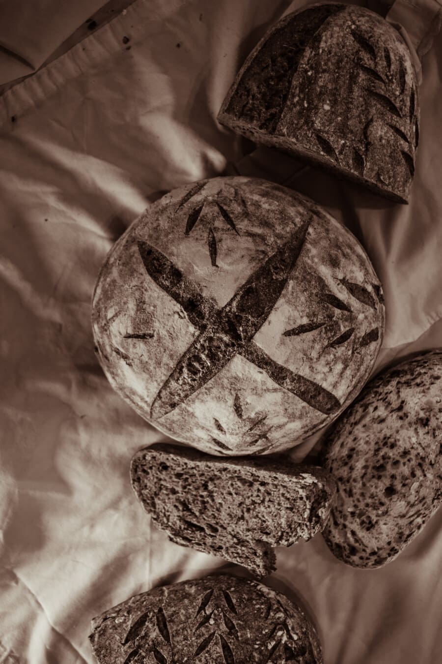 wholemeal flour, bread, traditional, sepia, monochrome, baked goods, tradition, homemade, art, dark