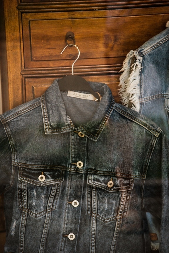 jakke, jeans, mørkeblå, gammeldags, bøjle, hængende, tøjet, lomme, denim, mode