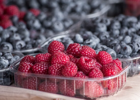 buah yang matang, Raspberry, Blueberry, organik, antioksidan, beri, manis, sehat, diet, Berry