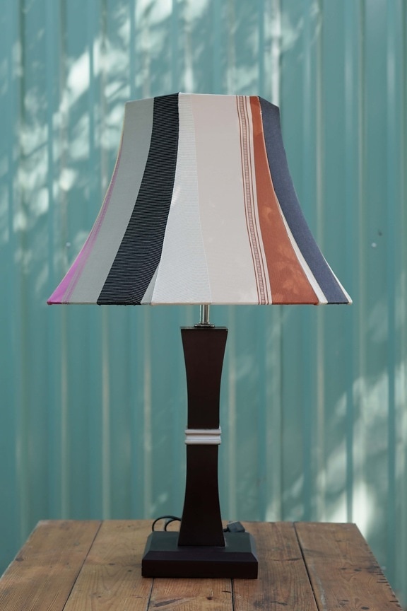 Lampe, moderne, einzigartige, Leinwand, bunte, vertikale, Streifen, Interieur-design, zeitgenössisch, drinnen