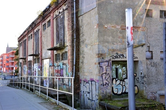 gebouw, magazijn, verval, industriële, fabriek, braakliggende, vandalisme, graffiti, het platform, Straat