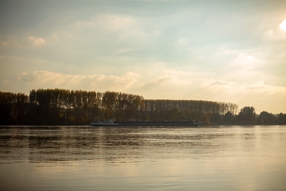 elven, elvebredden, Danube, forsendelse, skipet, lasteskip, lekter, refleksjon, innsjø, solnedgang