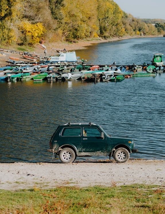 jeep, car, coast, lakeside, outdoor, shore, vehicle, water, lake, river