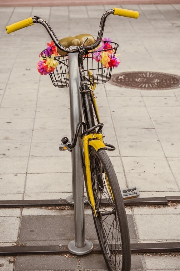 vintage, old style, yellow, bicycle, steering wheel, parking lot, street, urban area, vehicle, wheel