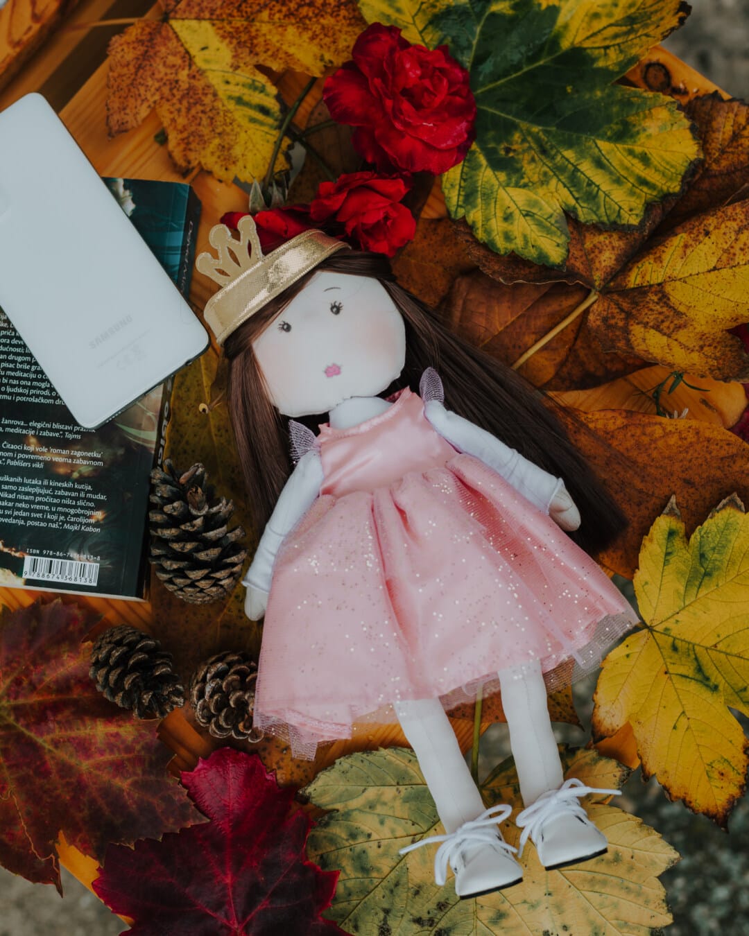 brunette, toy, doll, princess, gifts, thanksgiving, traditional, still life, gift, present