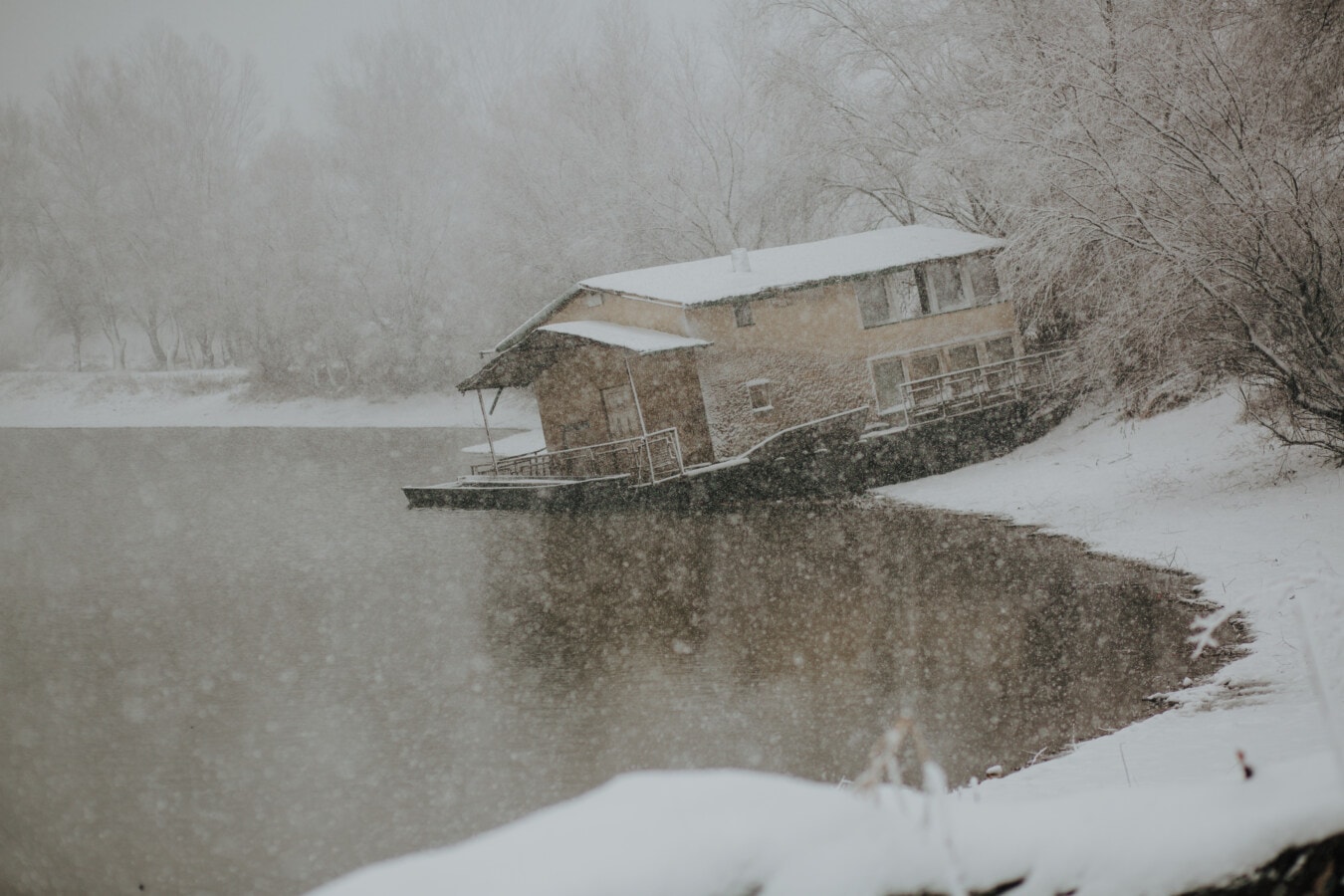 lakeside, winter, majestic, cottage, snowflakes, flood, coast, snowstorm, tide water, storm