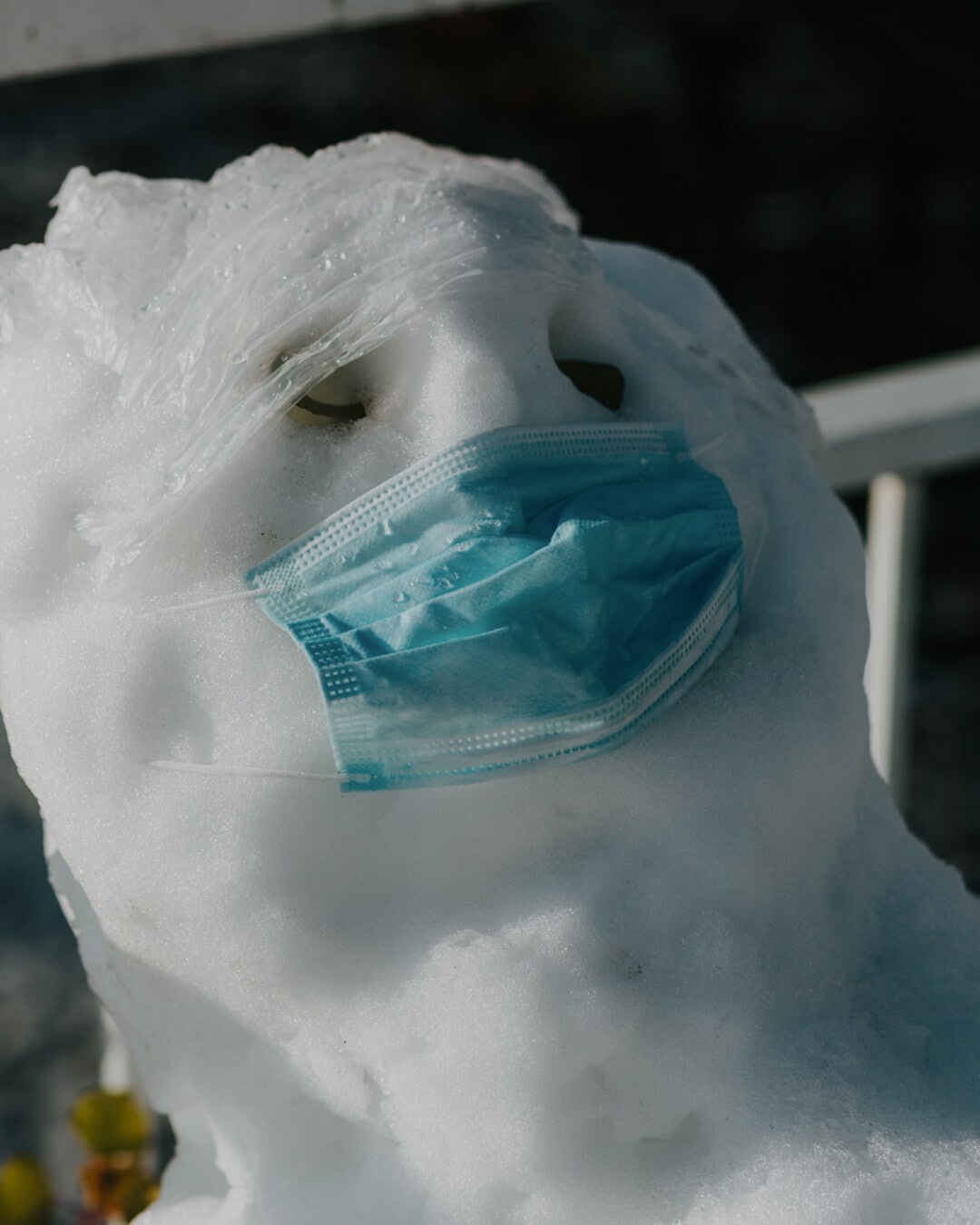 bonhomme de neige, tête, COVID-19, masque visage, gel, drôle, congelés, sac en plastique, froide, masque