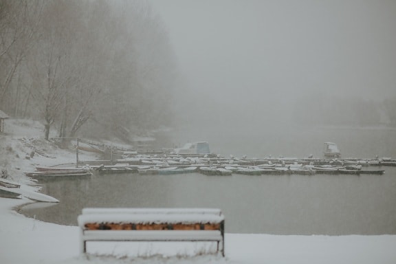 jezera, studená voda, zasněžené, sněhová bouře, břehu řeky, přístav, sněhové vločky, mlha, mlha, mlha