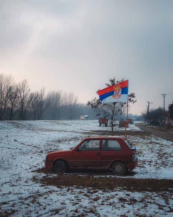 Jugoszlávia, autó, Szerbia, zászló, parkolás, parkoló, téli, hó, jármű, hideg