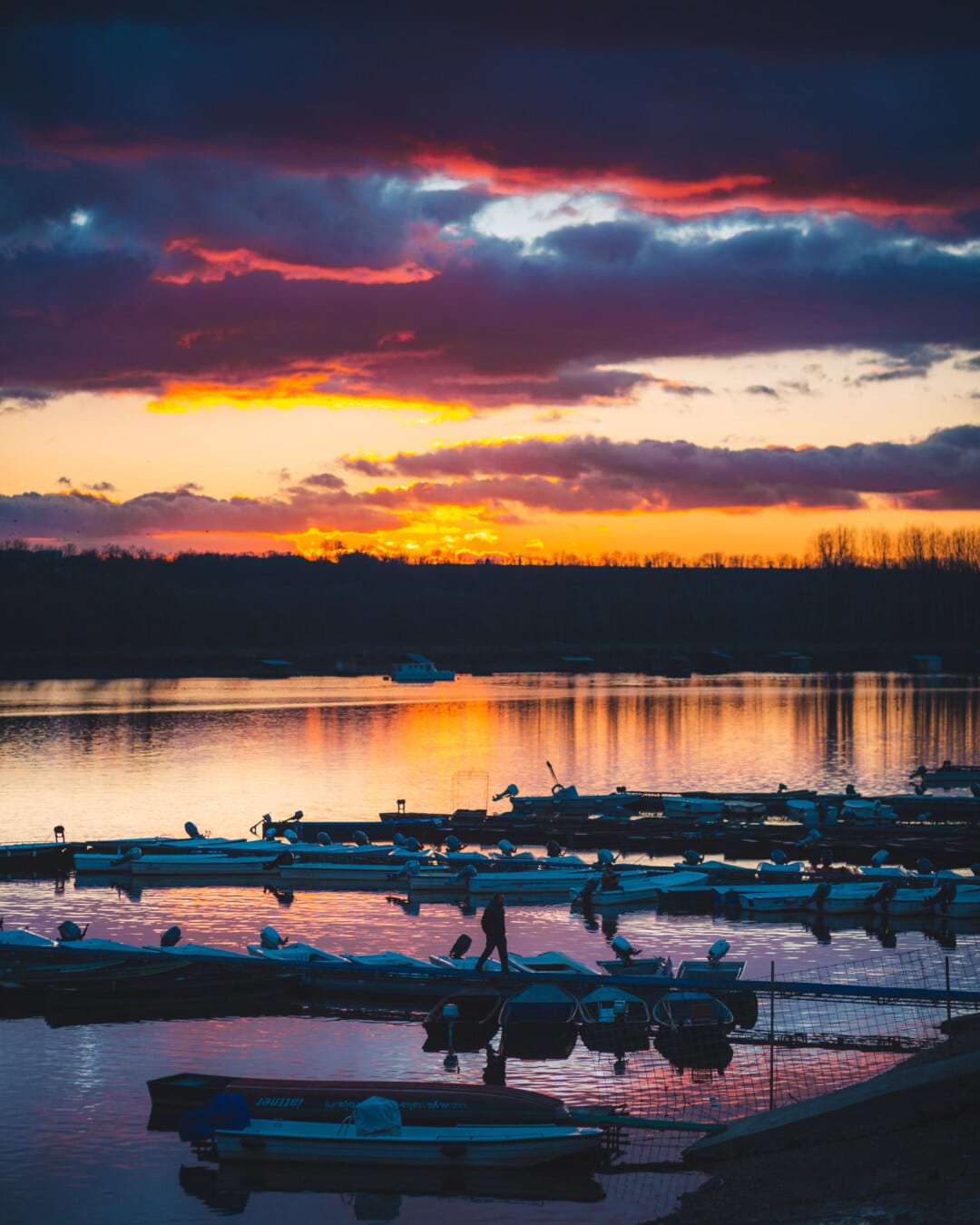 beautiful photo, twilight, sunrise, river, Danube, harbor, boats, dark red, marina, reflection