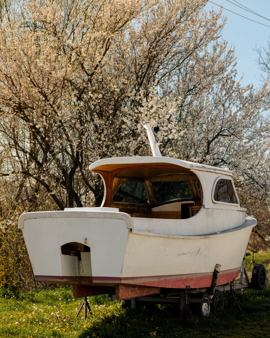 white, ship, small, repair, wooden, old, nature, vehicle, classic, transport