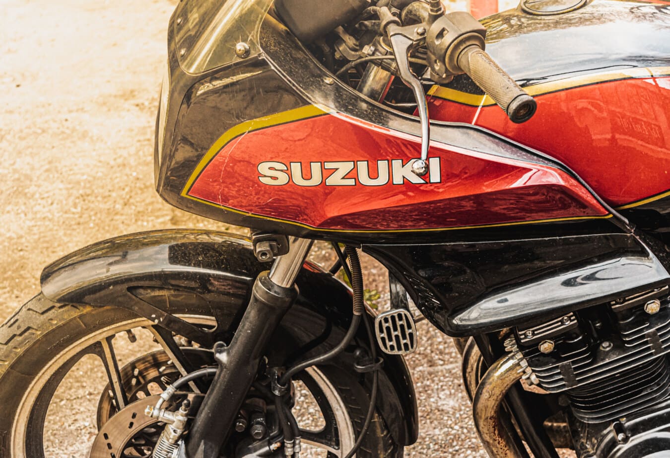 Suzuki, logam, merah tua, Sepeda Motor, Sepeda Motor, roda kemudi, mesin, kendaraan, klasik, retro