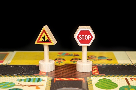 miniature, signe, contrôle de la circulation, jouets, jeu, jouet, amusement, retro, plan de match, symbole