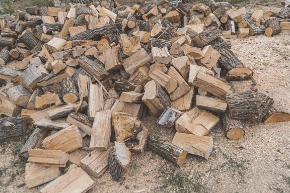 gehacktes Brennholz, Brennstoff, Brennholz, Energie, Stapel, Sägemehl, Stapel, Branche, Holz, Batch