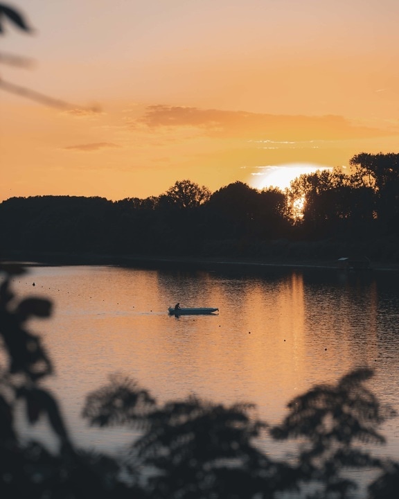 fisherman, dusk, sunrays, boat, sunrise, water, dawn, reflection, landscape, lake