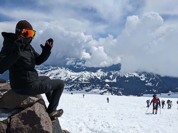 esquí de fondo, piedra, sentado, deporte, esquí de fondo, invierno, montaña, frío, nieve, aventura