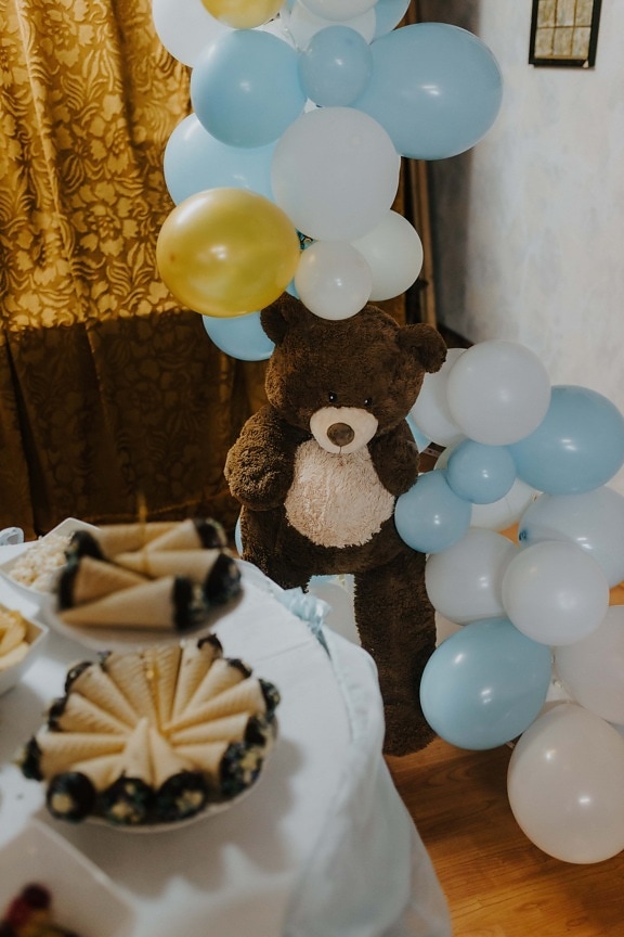 bruin, teddybeer speelgoed, grote, eerste, partij, verjaardag, ballon, plezier, binnenshuis, decoratie