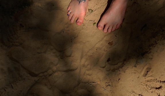 sable, empreinte de pas, pieds nus, pieds, marchepied, bague, debout, sombre, homme, lumière