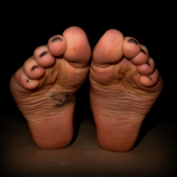 blote voeten, voeten, nagellak, huid, huidverzorging, Tattoo, Teen, voet, duisternis, menselijke