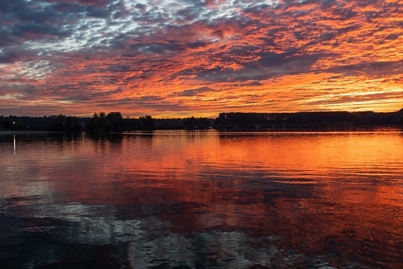 puesta de sol, amarillo anaranjado, colores, junto al lago, Parque Nacional, crepúsculo, majestuoso, idílico, frente al mar, reflexión