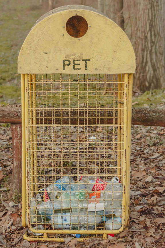 Recyclage des poubelles en plastique PET collecte des ordures