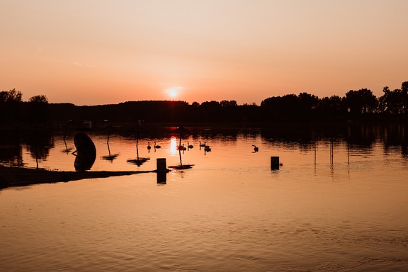 amarillo anaranjado, crepúsculo, temporada de verano, junto al lago, puesta de sol, agua, Playa