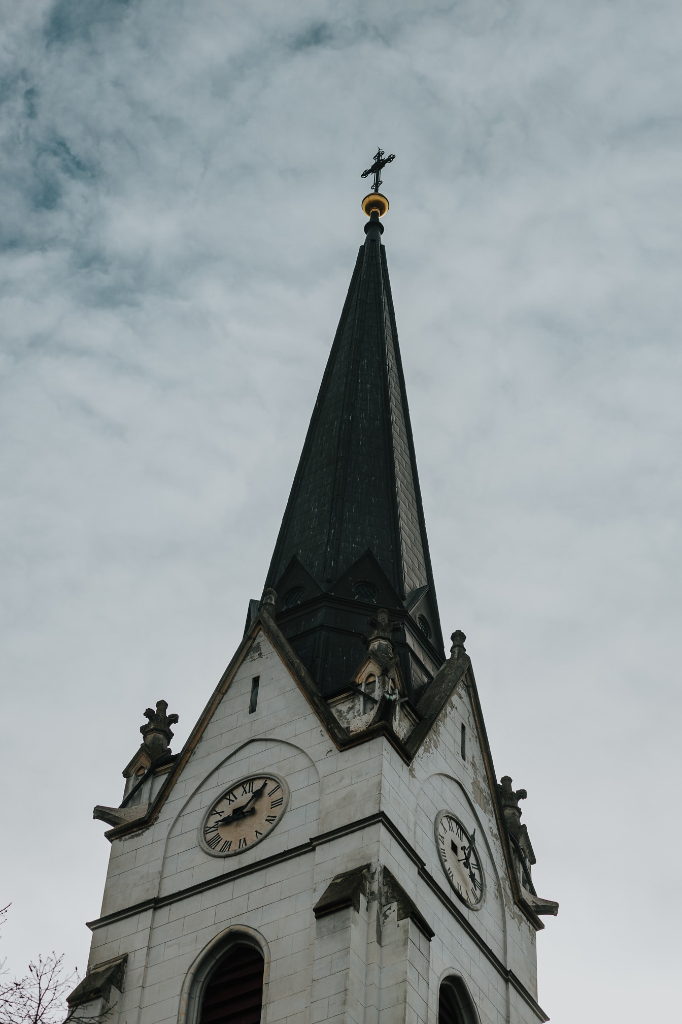Kirketårnet til den katolske kirken i Jesu hjerte