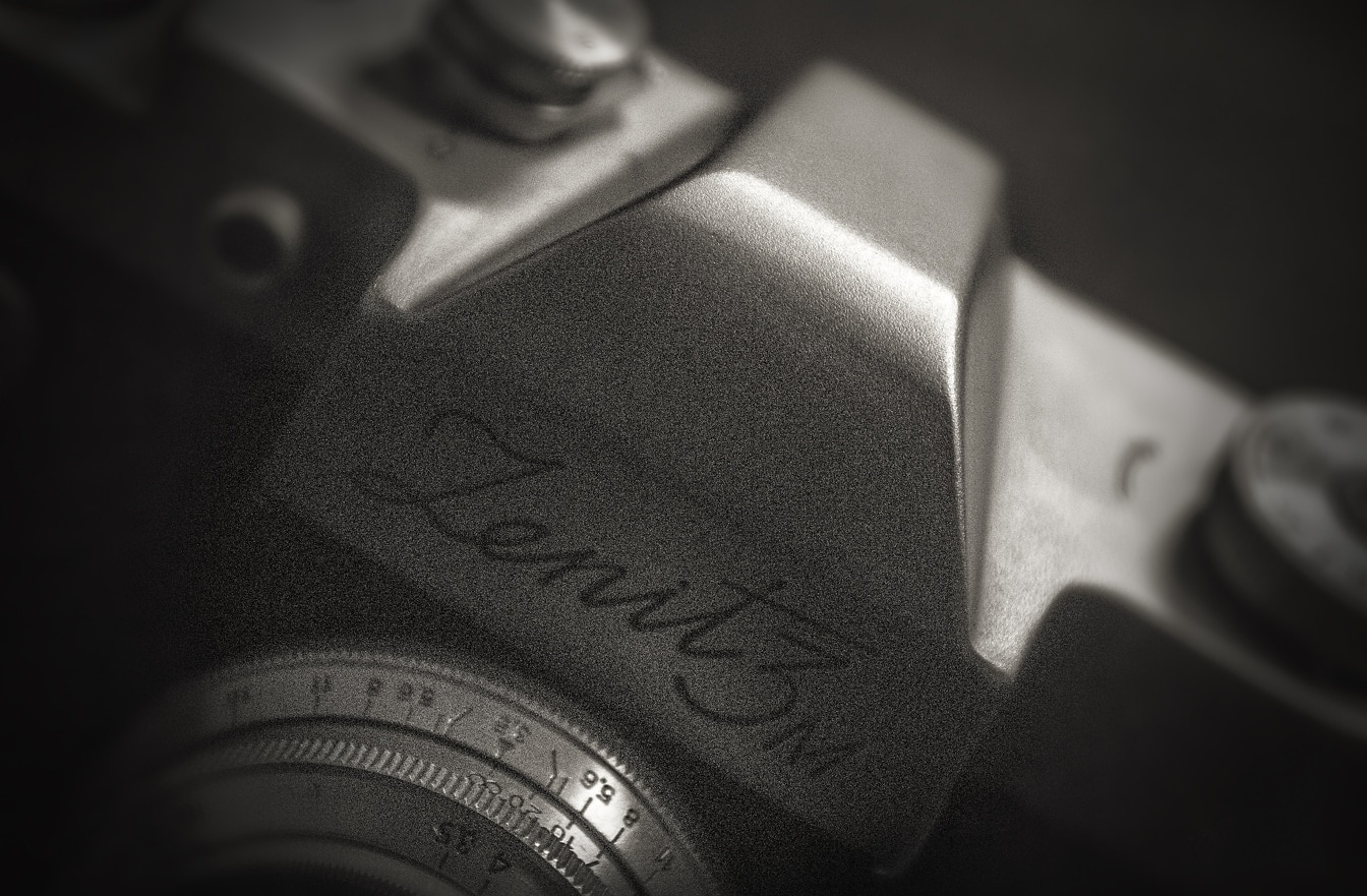 Zenit 3M rysk kamera närbild svartvit fotografering