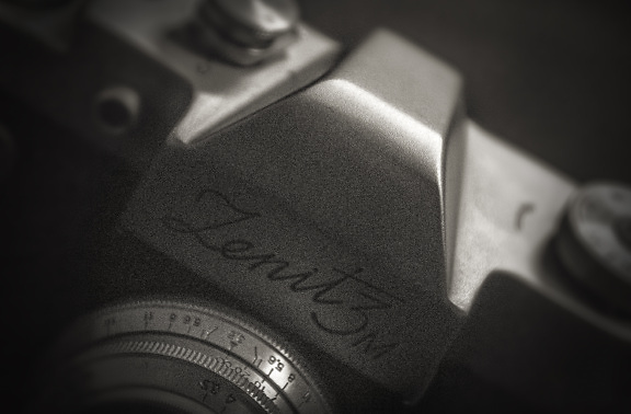 Zenit 3M Russische camera close-up zwart-wit fotografie