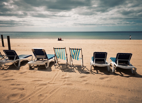 стулья, побережье, пляж, летний сезон, море, побережье, песок