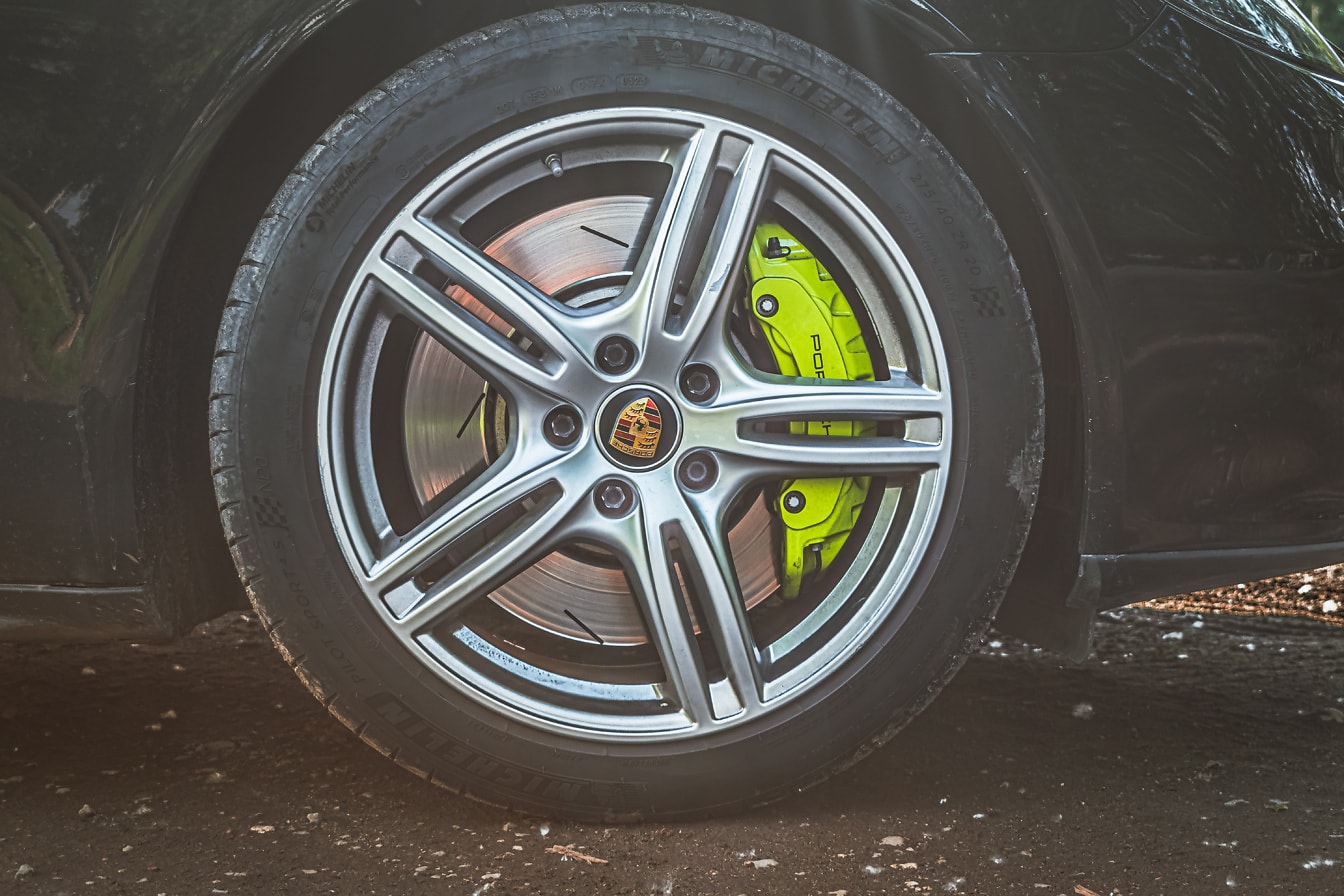 Porsche, de cerca, aluminio, coche, rueda, rotura, amarillo verdoso