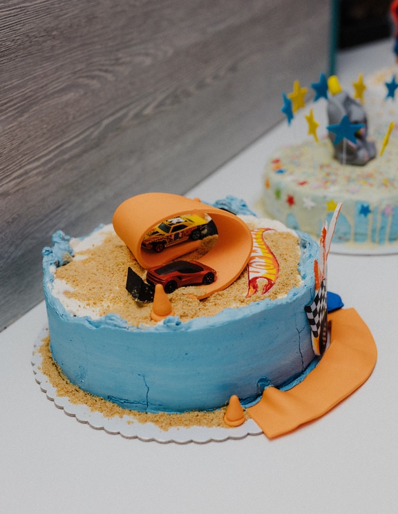 partito, compleanno, torta di compleanno, Racetrack, auto, giocattoli, dessert