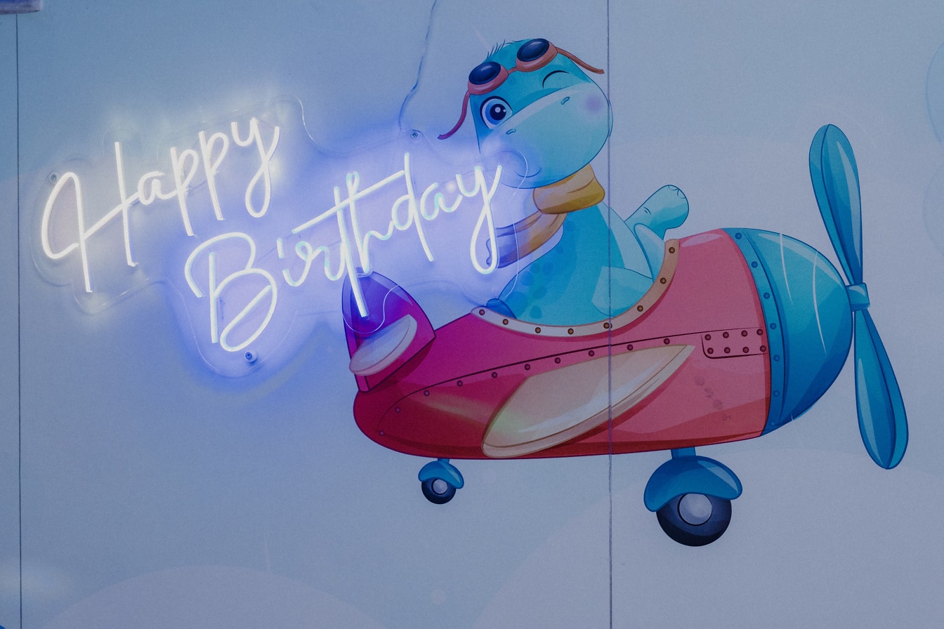 Lumină de neon cu text la mulți ani și cu ilustrație a unui dinozaur într-un avion