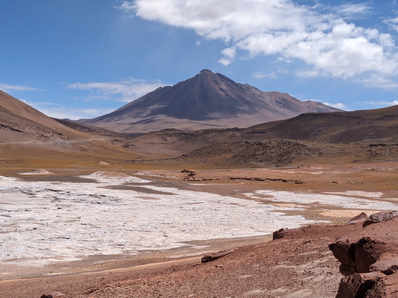 Maailman kuivimman aavikon maisema, Atacaman autiomaa Etelä-Amerikassa