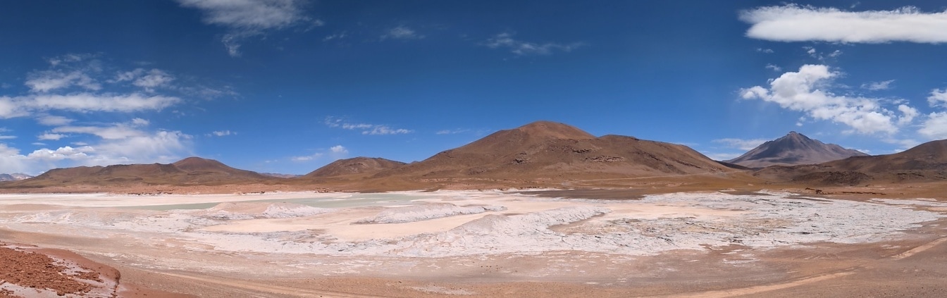 Paisagem desértica mais extrema no deserto do Atacama na América do Sul
