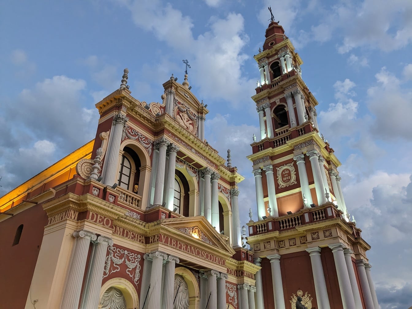 Iglesia católica de San Francisco en Salta en Argentina