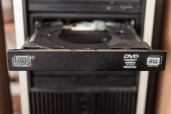 Unidad de DVD en la computadora para discos CD/DVD regrabables
