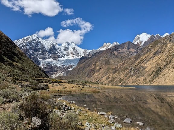 Cordillera Huayhuash, een bergketen in de Andes in Peru in de regio’s Ancash, Lima en Huánuco