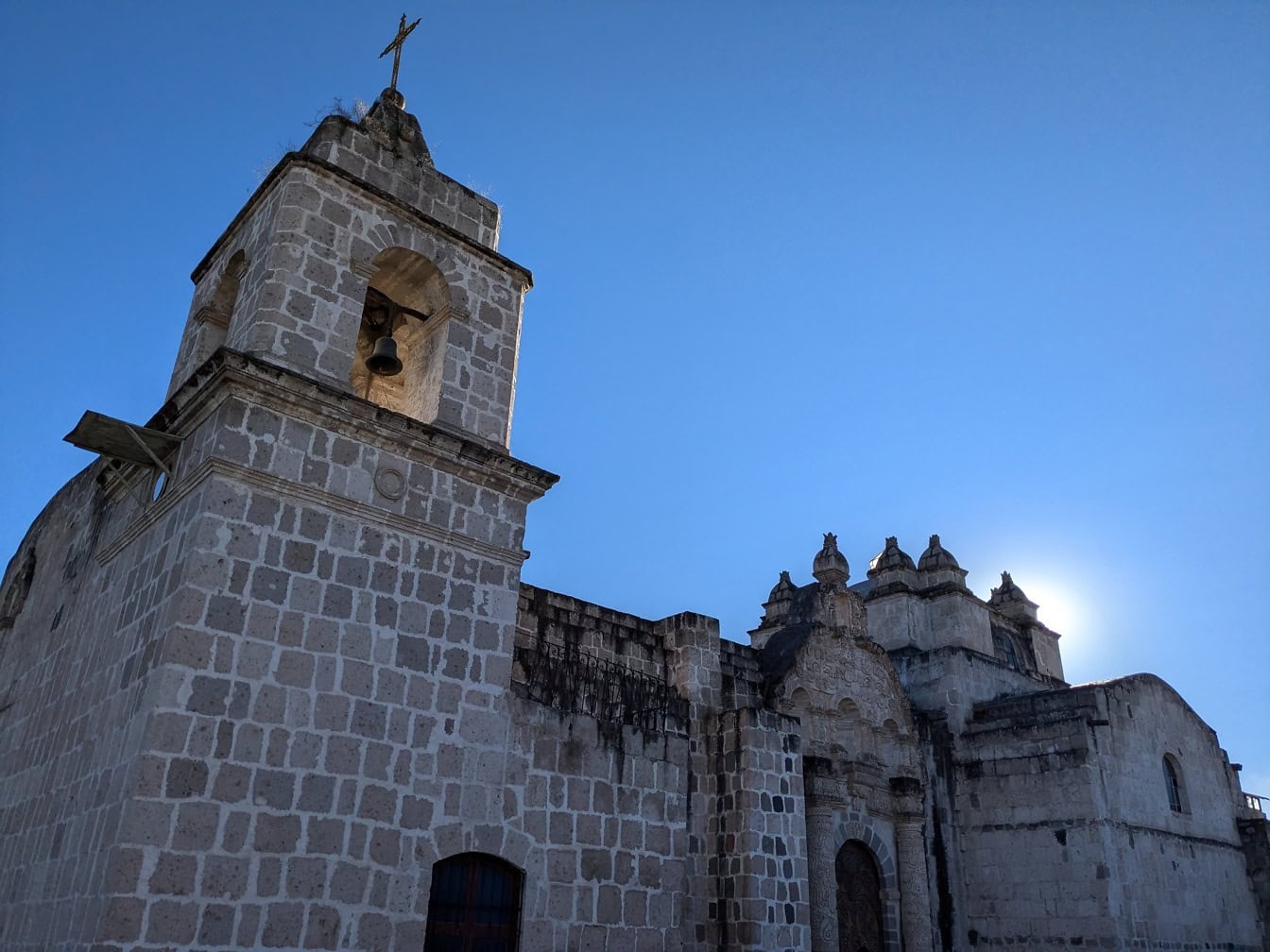 Antigua iglesia de San Juan Bautista de Yanahuara en Arequipa en Perú