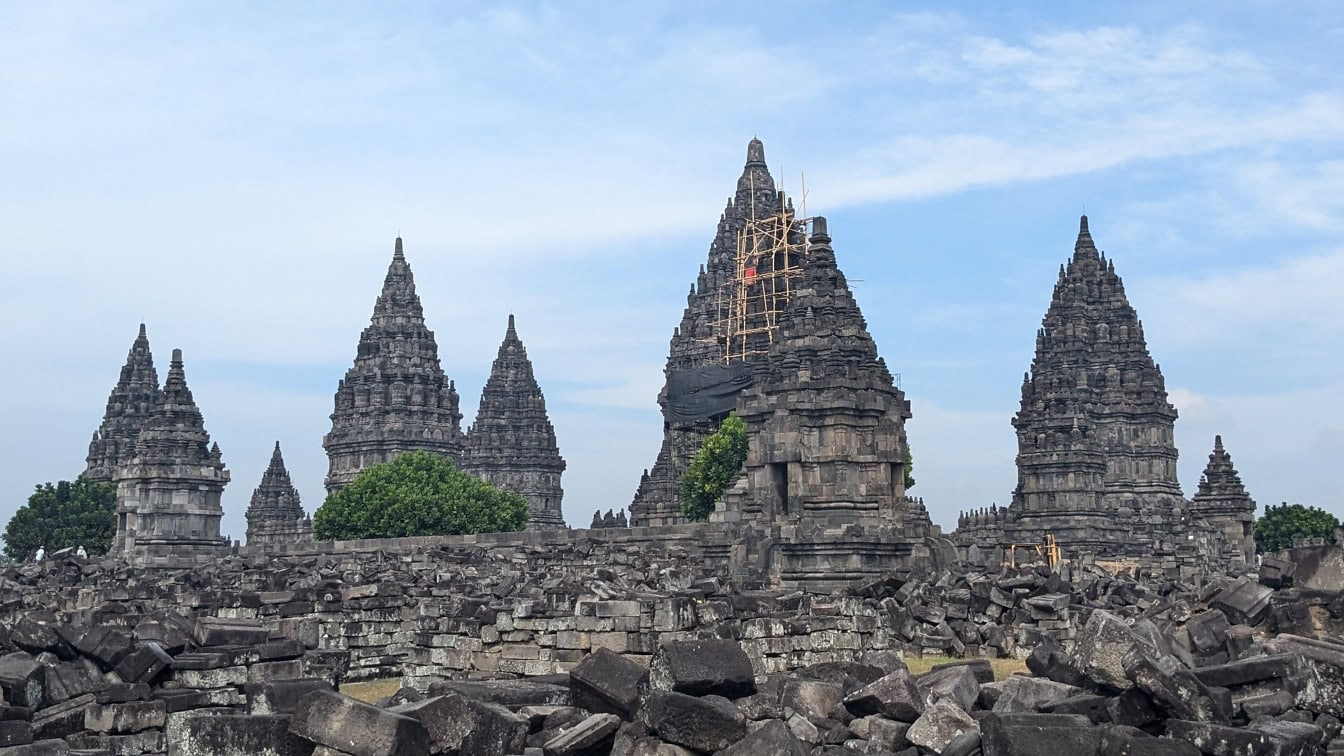 Chrám Prambanan, hinduistický chrám z 9. století v Yogyakartě na Jávě, Indonésie