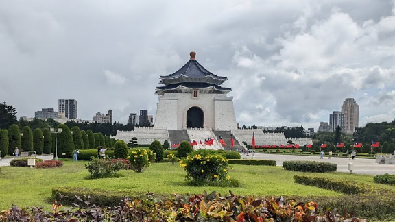 Chiang Kai-shek Gedenkhalle, ein nationales Denkmal und eine Touristenattraktion, die zum Gedenken an den ehemaligen Präsidenten der Republik China, Taipeh, Taiwan errichtet wurde