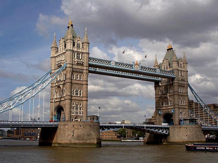 Γέφυρα του Λονδίνου, Αγγλία