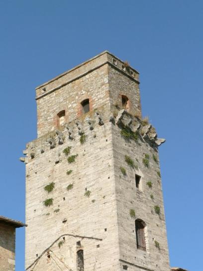landsbyen kirketårnet
