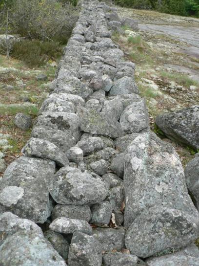 石头, 墙壁