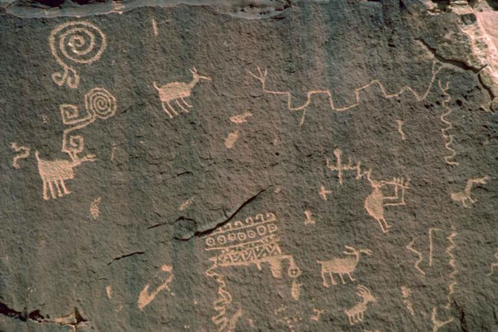 Petroglyfy, kamenné, umenie