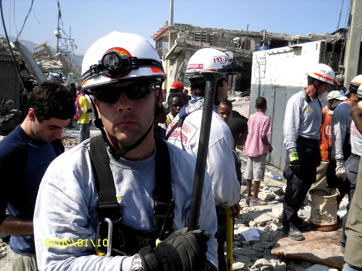 Ищу спасенья. Miami Dade Firefighter.