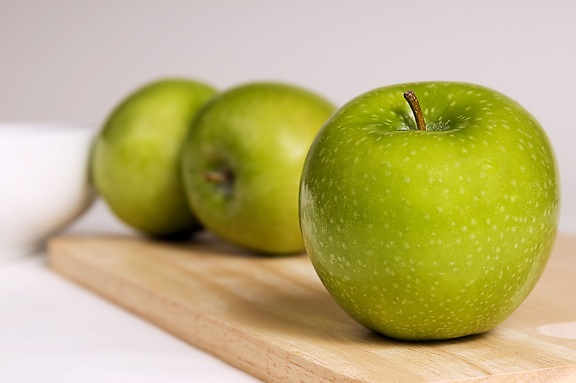 φωτεινό πράσινο, μήλα Granny Smith, ορισμός, ξύλινα κοπής