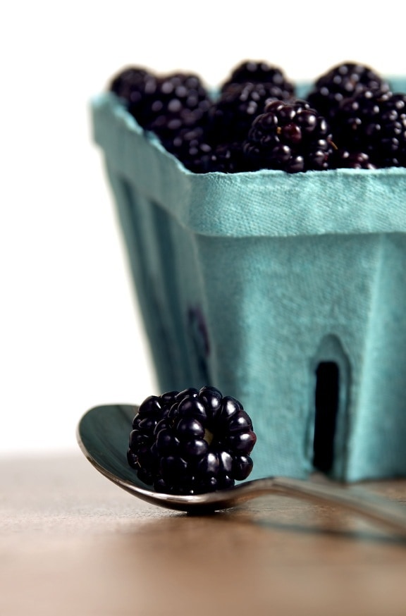 blackberries, front, teaspoon, holding, single, berry